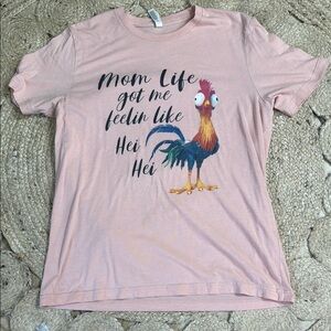Hei Hei Mom Tee! Size large